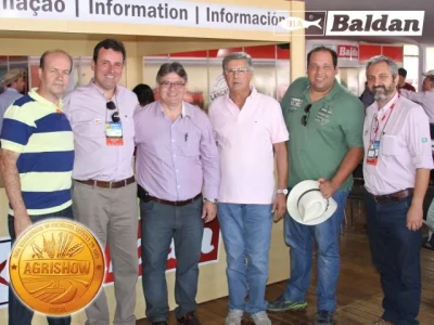 Srs. Celso Ruiz e Raul Capparelli c/ Eduardo Esquetini, Luis Otávio Guimarães, Carlos Antônio Rondani e Moacir Matturo.