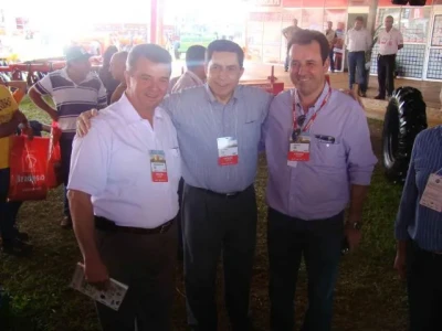 O Sr. Luiz Carlos Trabuco Cappi - Presidente do Bradesco entre o Srs. Walter Baldan Filho e Celso Ruiz